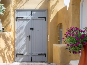 Canava House in Santorini