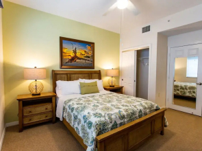 Messina Vacation Rental at Lely Resort. Spacious 3-BR, 2-Bath Condo with Lake Views and Handicap Accessibility. Enjoy Community Pool, Hot Tub, and Proximity to Naples Beaches and Dining