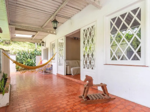 S tio com Piscina e Lareira a 10 min de Itaipava