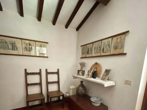 Detached Cottage With Swimming Pool