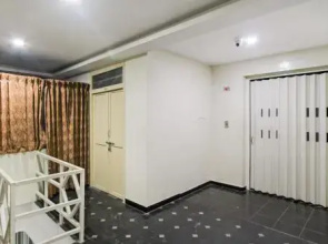 OYO 47585 Sri Laxmi Inn