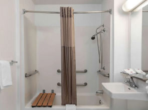 Motel 6 Los Angeles - Van Nuys North Hills