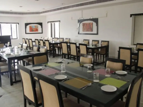 United-21 Lake City Resort