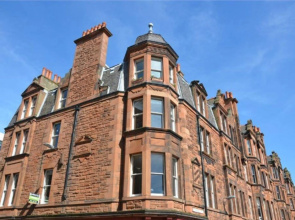 Traditional 2 Bedroom Flat With Views of Portobello Beach