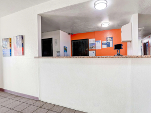 Motel 6 Moriarty, NM