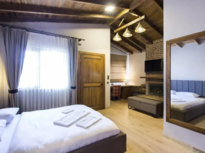 Luxurious Suits With Private Pool and Jacuzzi