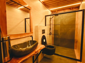 ZirvedeKal Suit Otel