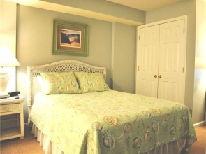 Ashworth 805 - 4 Br condo by RedAwning