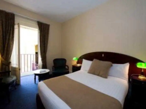 Grand Mercure Hadleys Hotel