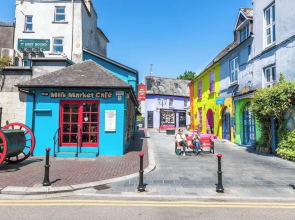 2 Bedroom Harbour View Apartment in Kinsale