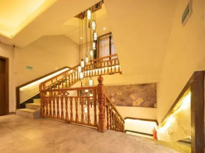 Yunyinxi Junlanzhai Homestay (Phoenix Ancient City Branch)