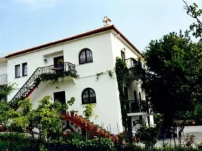Atzanou Rooms
