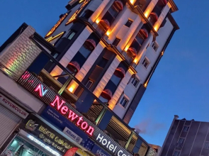 Newton Otel