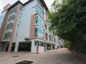 6-37 - 2 Bdr Condo With Balcony and Shared Pool