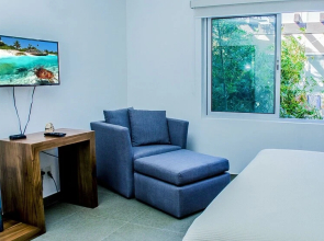 Del Viento Vaiven Penthouse 28 2 Bedroom Condo