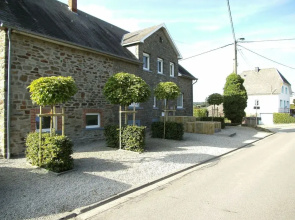 Apartment in Halenfeld-amel With Terrace