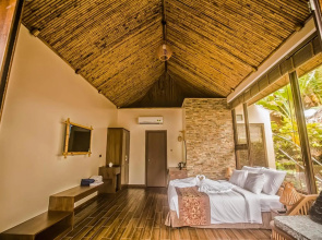 Coral Bay Resort