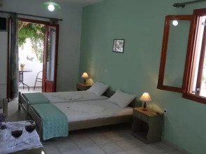 Kamakaris Rooms