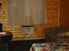 Northwoods Inn & Suites