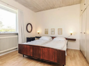8 Person Holiday Home in Harpelunde