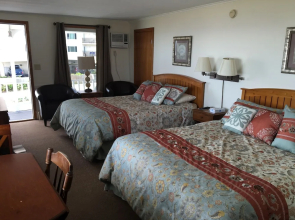 The Sandpiper Beachfront Motel