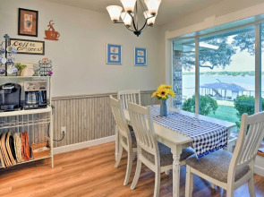 Lakefront Granbury Getaway: Boat, Swim & Fish