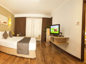 Vien Dong Hotel