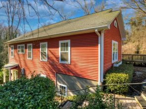 The Haven - Charming Tryon House - A Haven From Everyday Life