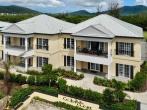 Colibri Court