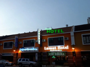 OYO 89443 Lumut Hotel