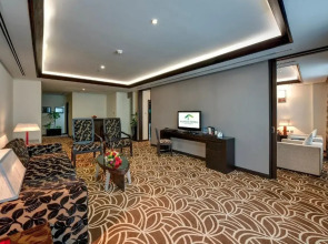 Raintree Rolla Hotel