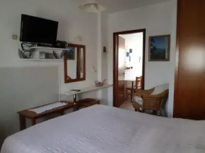 Anthos Apartments