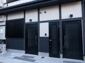 Guest House One More Heart Kamishichiken 1