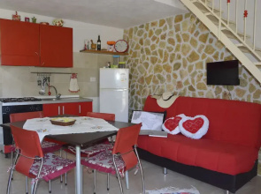 La casa del borgo tra mare e natura