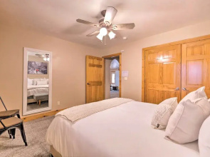 Hurricane Home w/ Pool & Spa ~ 25 Mi to Zion!