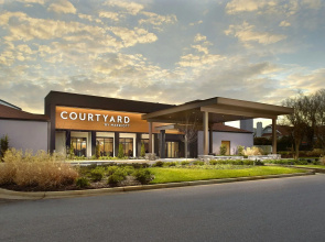 Courtyard by Marriott Greenville Haywood Mall
