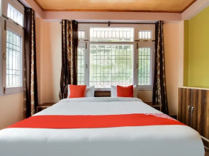 Oyo 47165 The Pine Stay