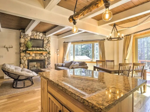 South Lake Tahoe Chalet w/ Hot Tub: By Ski & Golf!
