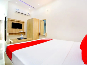 The Meridien by OYO Rooms