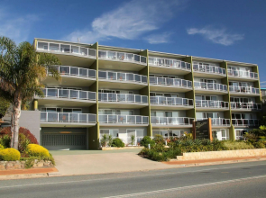 Albacore Apartments