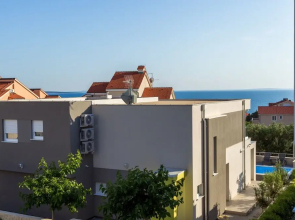 Funtastic Pool Villa Apartments