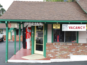 Homestead Motel