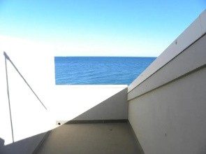 Mirone Apartment FRONTE MARE beachfront house