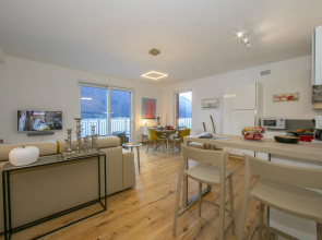 Blue View Lugano Lake – Waterfront Cocoon