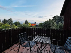 Spacious Budget Home Garden Stay