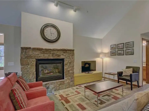 Los Pinos D-24 (Condo) Apartment 2 Breckenridge Resort Managers