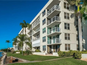 Bahia Vista 15567 - Two Bedroom Condo