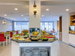 Best Western Plus Khan Hotel