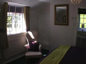 The Chestnuts Hotel