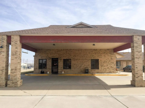 Heritage Inn & Suites